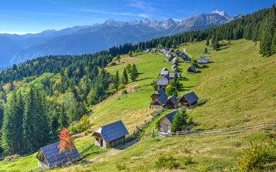 bike tour Bled beautiful cottages at Zajamniki