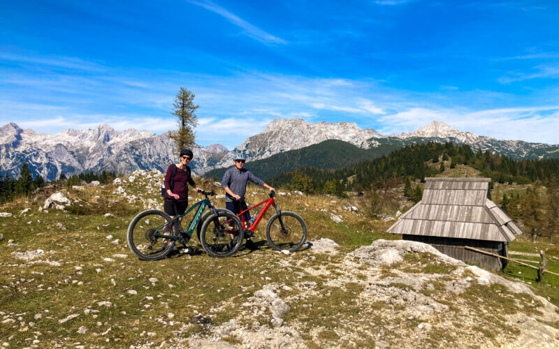 Velika Planina ebike tour with greenhills