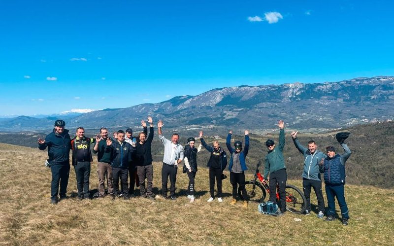 E - Kolesarski team building